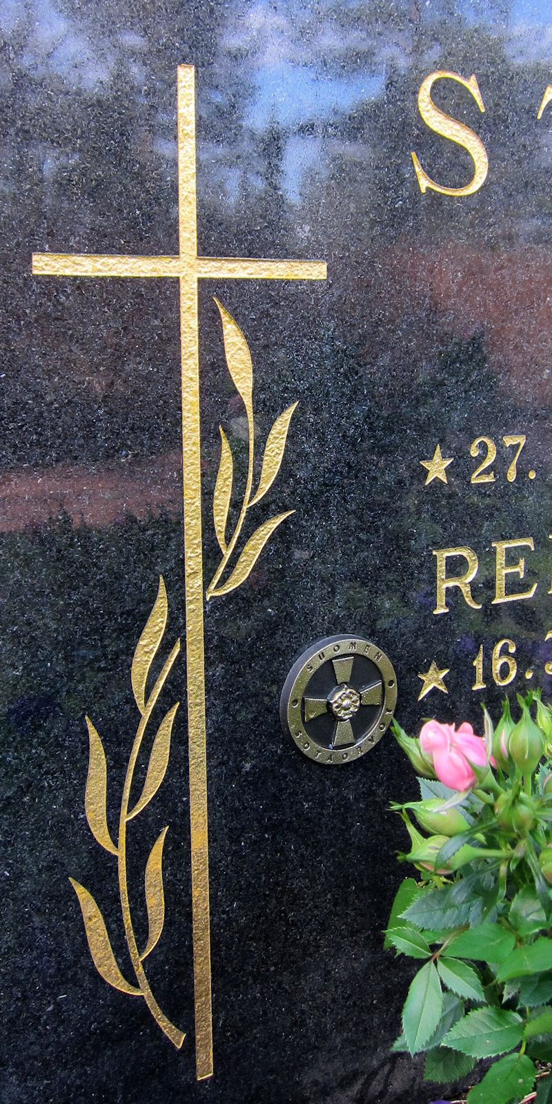 Reijo Str�min haudalla